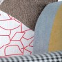 Křeslo houpací, potah patchwork látka, dřevěné nohy, masiv kaučukovník